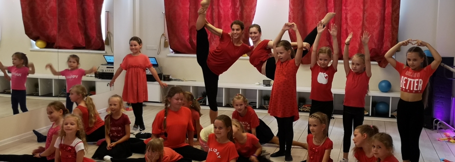 2019-07-09 Ballare šokių ir gimnastikos dienos stovykla
