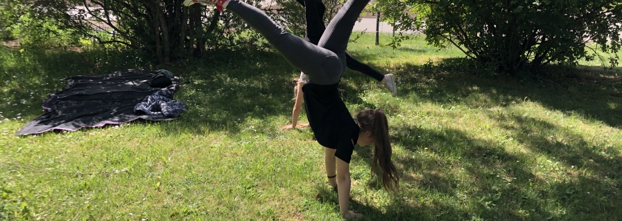 2019-06-22 Vasaros atidarymas su meninės gimnastikos trenere Karolina